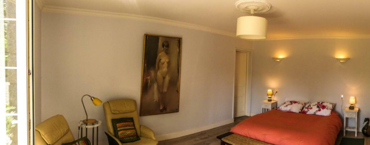 Domaine De L'Hotel Au Franc Fleury  Bilik gambar